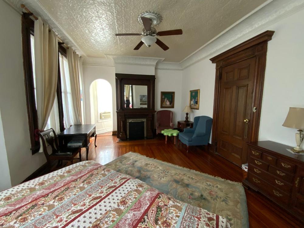 King Suite interior